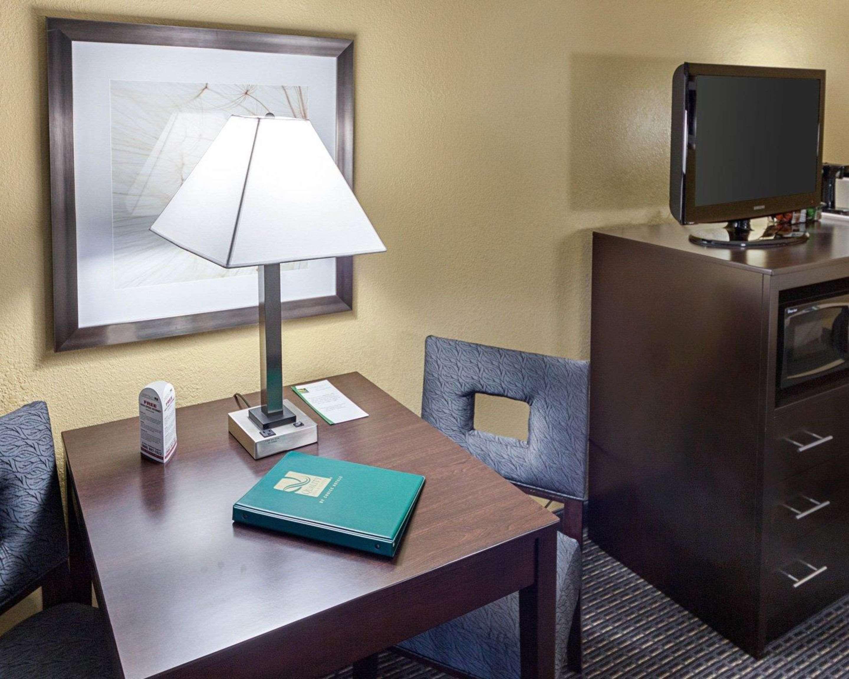 Quality Inn Montpelier Екстер'єр фото