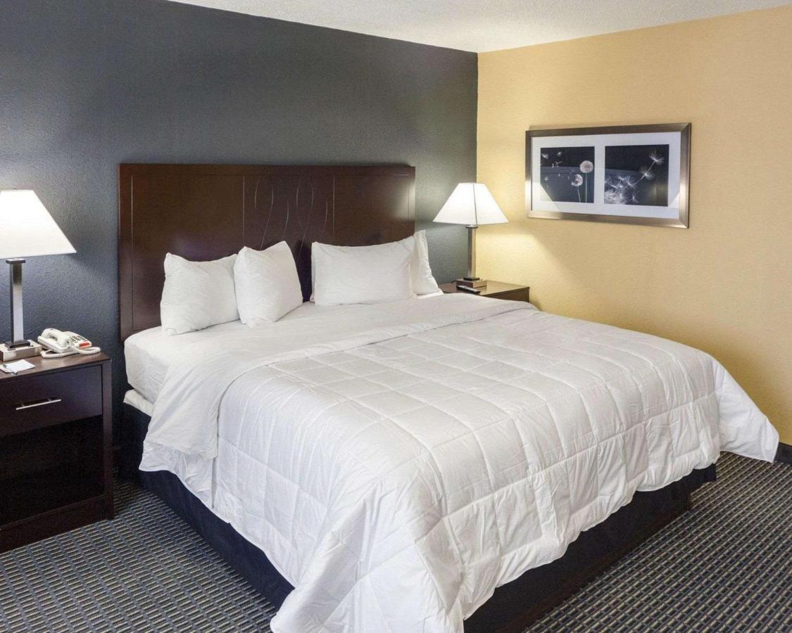 Quality Inn Montpelier Екстер'єр фото